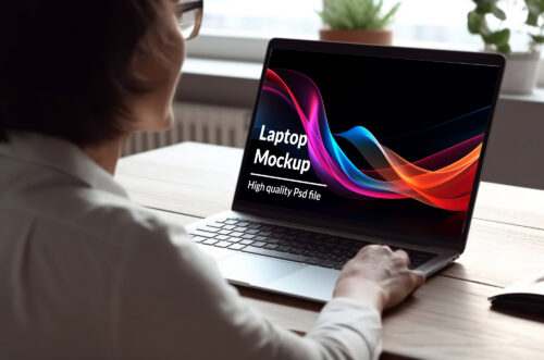 Free Download Business women using ultra hd laptop mockup-MD